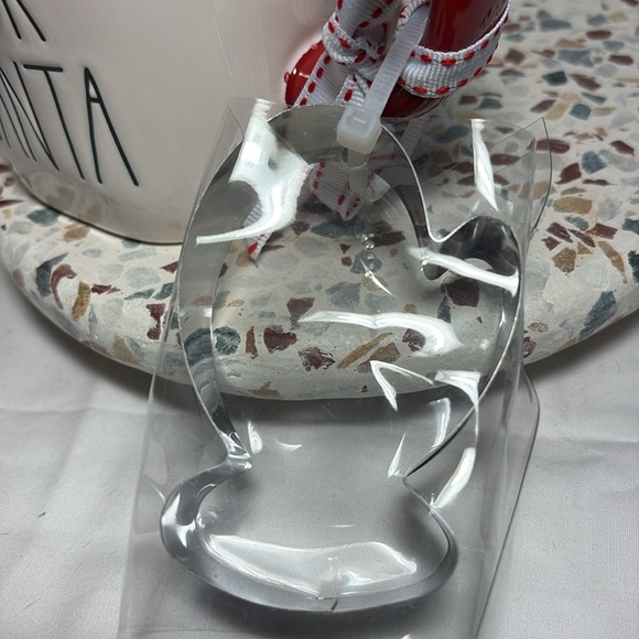 Rae Dunn Cookies for Santa coffee/tea/ cocoa mug with cookie cutter - Picture 2 of 6